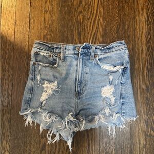 Abercrombie High Rise Mom Shorts Medium Wash Size 27